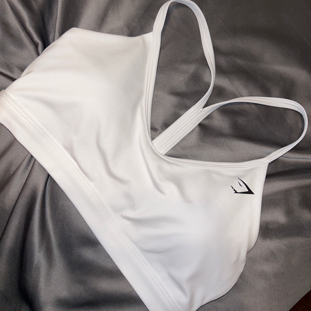 V Neck Gymshark Sports bra